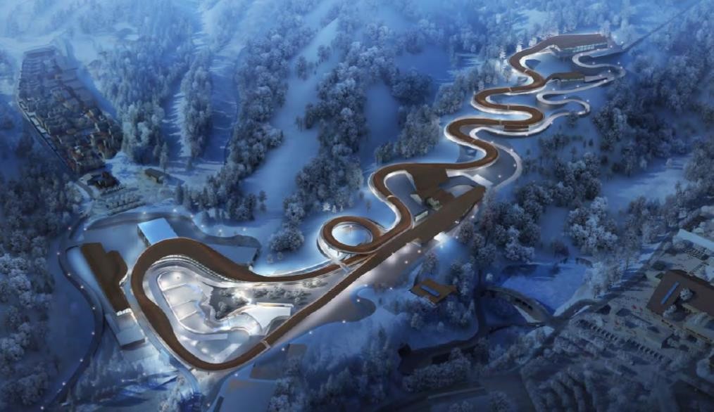 中国首条雪车雪橇赛道上首滑成功
